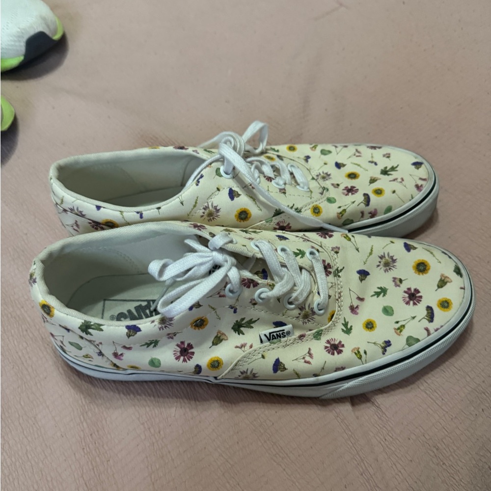 Vans Cream Floral Athletic Shoes - Picture 4 of 4